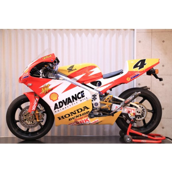 画像4: T2Racing制作 HONDA NSR250R MC21 【 ADVANCE　’99　宇川徹　レプリカ 】 フルカスタム車両 