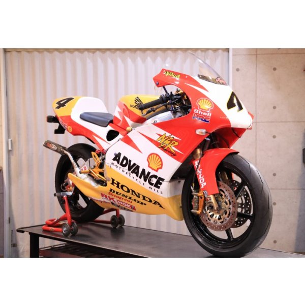 画像2: T2Racing制作 HONDA NSR250R MC21 【 ADVANCE　’99　宇川徹　レプリカ 】 フルカスタム車両 