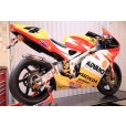 画像3: T2Racing制作 HONDA NSR250R MC21 【 ADVANCE　’99　宇川徹　レプリカ 】 フルカスタム車両 