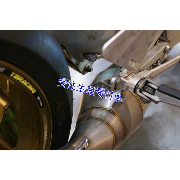 画像14: MC28用 ADVANTAGE製 アルミホイール 3.50-17/5.50-17 ＋ 190チタンチャンバーSET