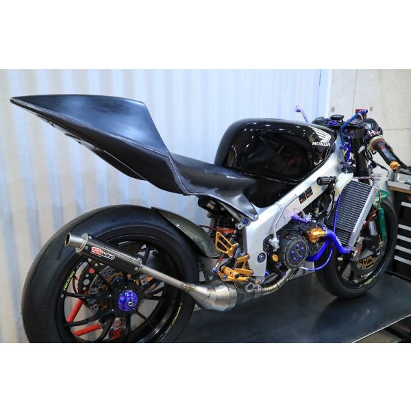 こちらの画像はストリートタイプを使用しております。