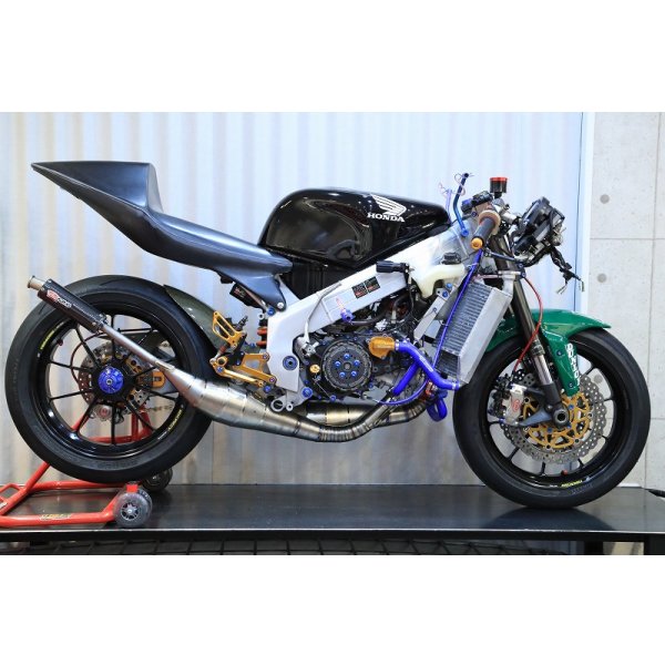 画像6: シートカウル TYPE-4 レースタイプ  FRP製 [ 黒ゲル ] 【 フロントポジション 】MC21・28