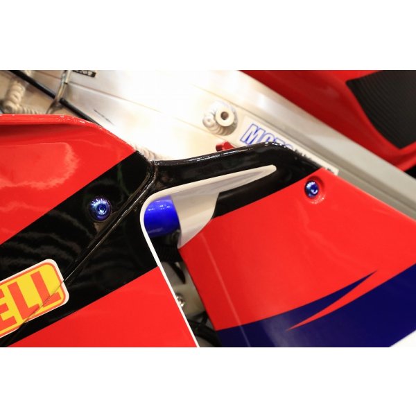 画像16: サイドカウルレフトボルト