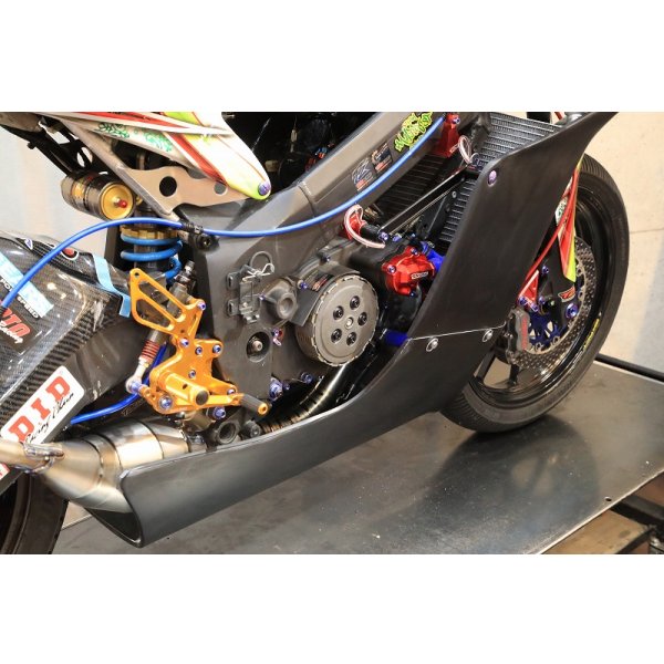 画像13: オリジナル フルカウル TYPE-3 レースタイプ  FRP製 [ 黒ゲル ] MC21・28