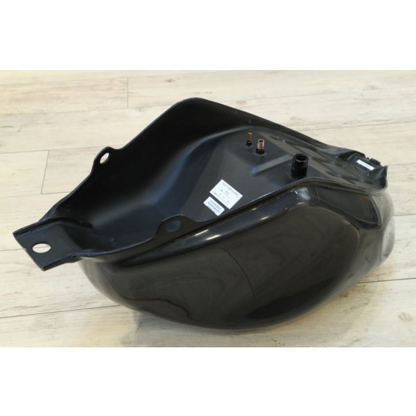 画像7: TYGA PERFORMANCE製 カーボンフューエルタンク 【 MC28 】