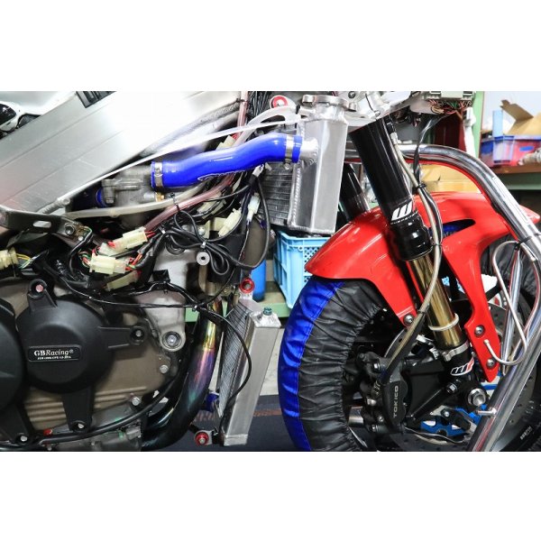 画像15: RVF400 レーシングラジエター 【 NC35 】