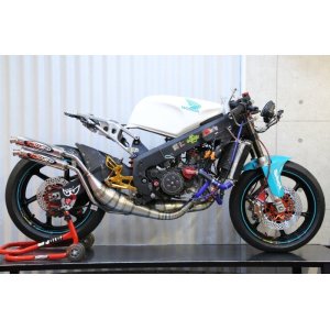 画像: MC21・28用 右2本出し 500V ステンレスチャンバーボディー