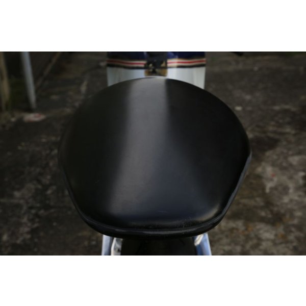 画像6: シートカウル TYPE-2 レースタイプ  FRP製 [ 黒ゲル ] 【 フロントポジション 】MC21・28 (6)