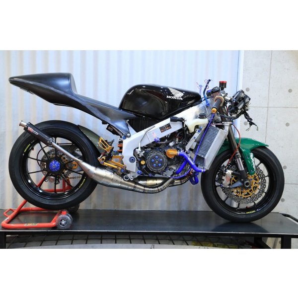 画像4: シートカウル TYPE-2 レースタイプ  FRP製 [ 黒ゲル ] 【 フロントポジション 】MC21・28 (4)