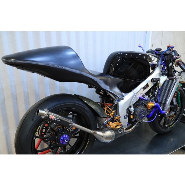 画像3: シートカウル TYPE-2 レースタイプ  FRP製 [ 黒ゲル ] 【 フロントポジション 】MC21・28 (3)