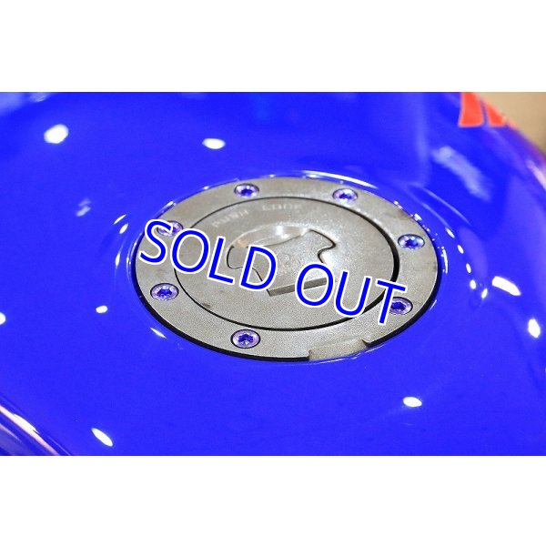 画像11: T2Racing制作 HONDA NSR250R MC21 【 ロスマンズ　岡田忠之　レプリカ】 フルカスタム車両  (11)